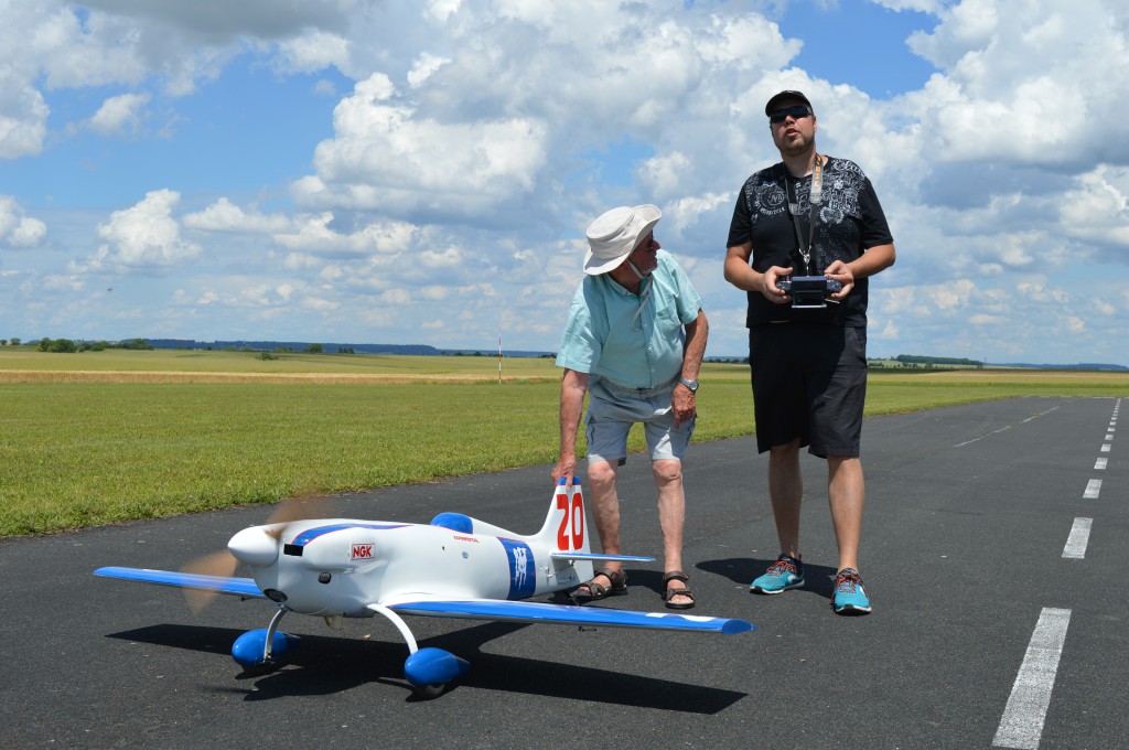 Au départ  Jean Fabien et son nouveau bolide