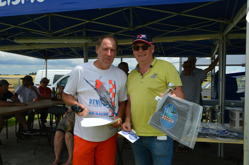 Jean jacques Ovrel ma ......finalement piqué ma Casquette