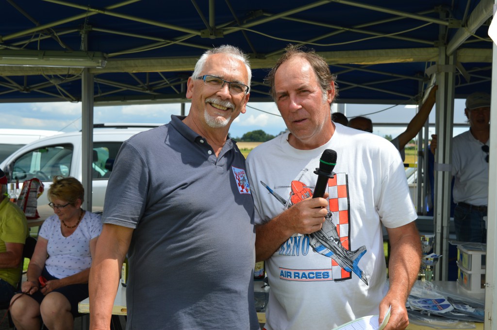 Serge Défié  est l'heureux donnateur de toutes les coupes du weekend