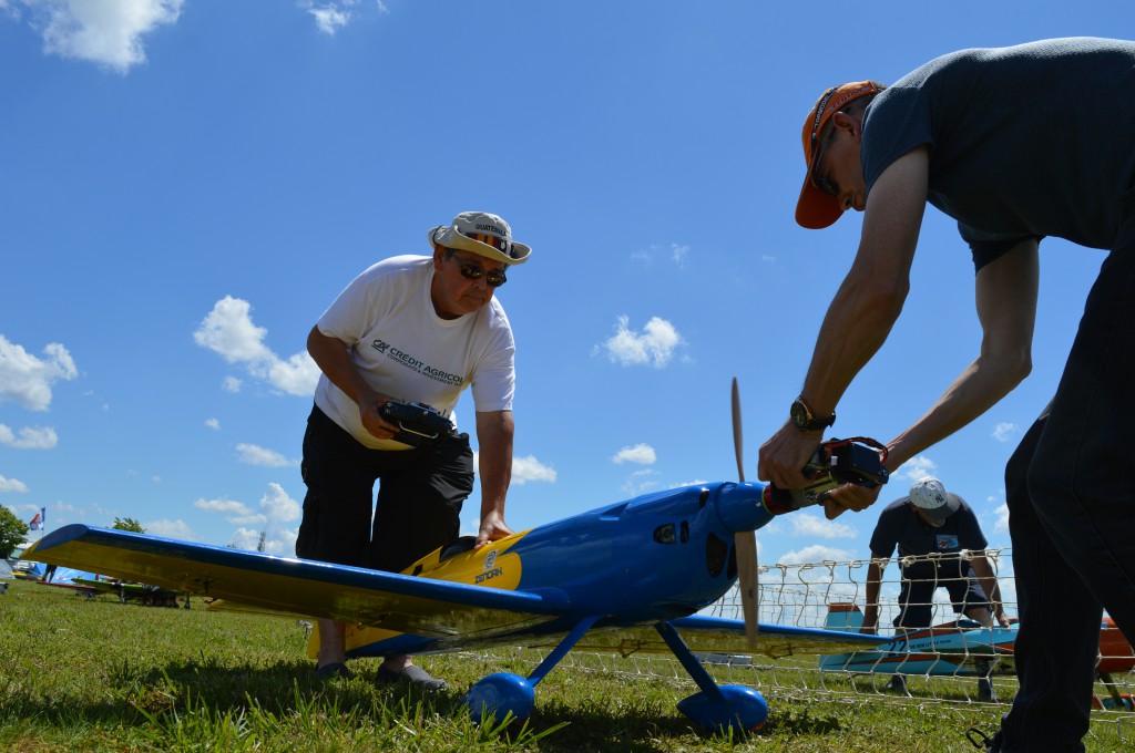 Démarreur oblige pour le top départ du zénoah 62cc de jean yves