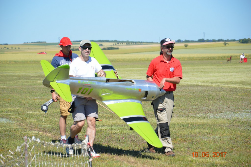 Posé un peut fort  pour le yak 11 de guillaume 