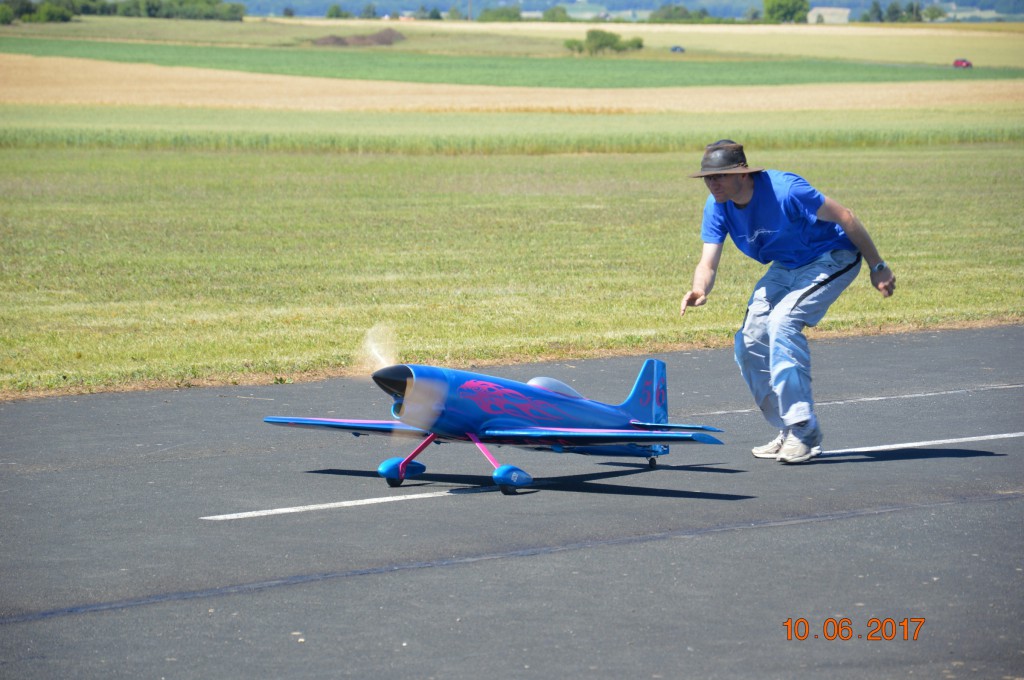 little big  N° 56 au décollage 