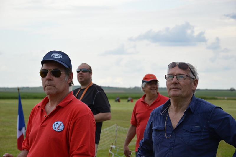 Au pilotage Patrick  sous le regard de  Jean Jacques