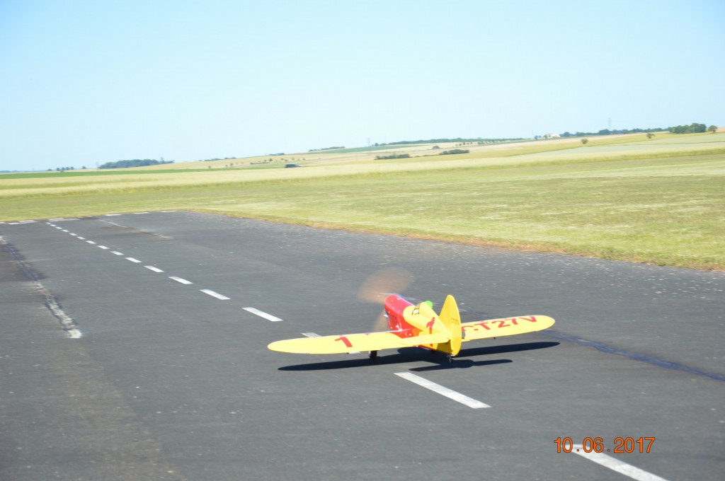 Série Bendix pour ce Gee Bee piloté par J . Kurtzemann