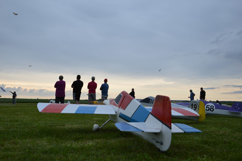 Soirée en vue ou orage  à l'horizon ??