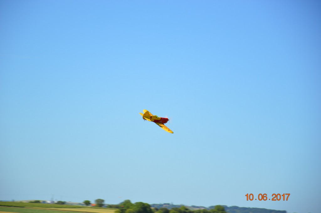 le Gee Bee de Jean  file  vers le Pylone 1