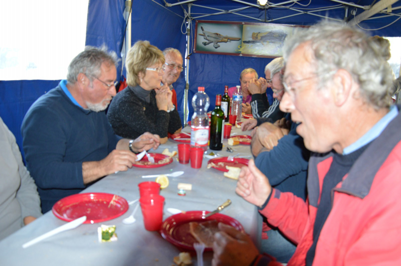 Pour s'abreuver Le St EMILLION  coule à flot