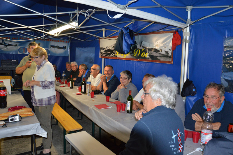Au micro - Jean Yves Lion nous raconte une petite histoire drole
