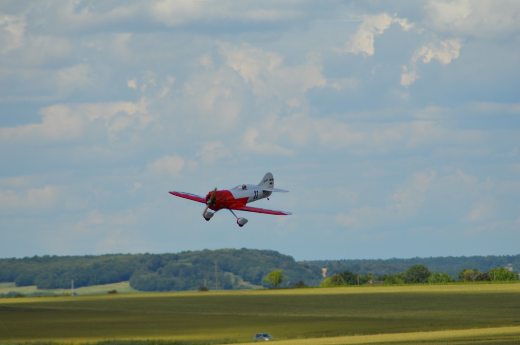 Le Gee Bee Y de Serge