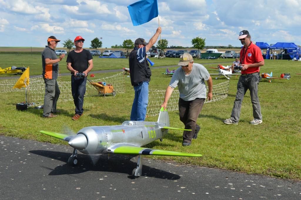 Alignement du  beau Yak 11  