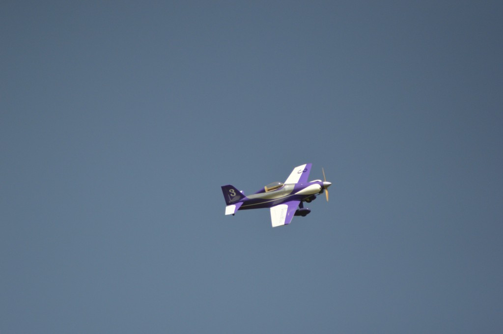 en vol le cosmic  N°3  de Rousseau va percuter le N°10 de Brault 