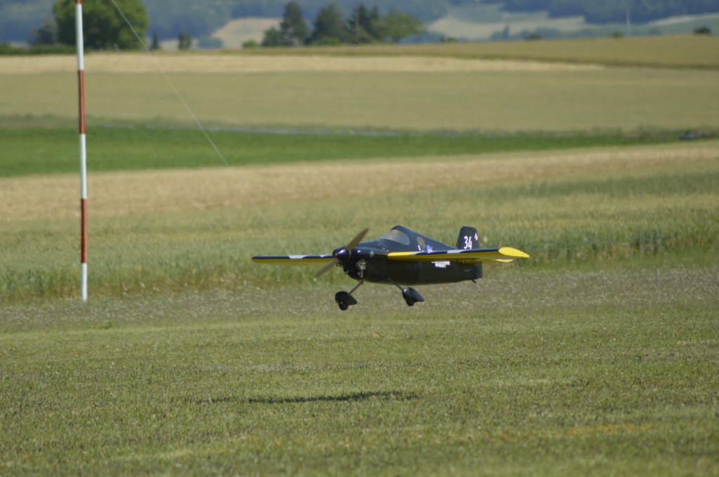 retour de Guillaume  et son Cassutt Noir