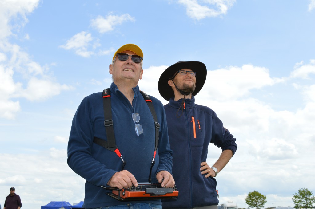 Jean Jacques  aux manches et éric