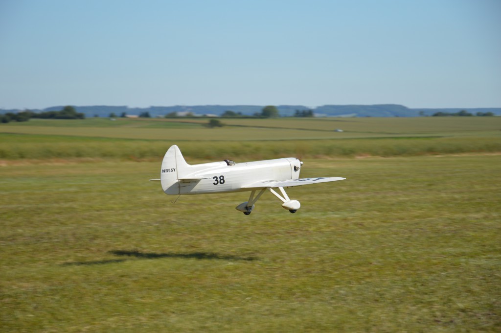 Au retour d'une manche , le Howard à l'atterrissage