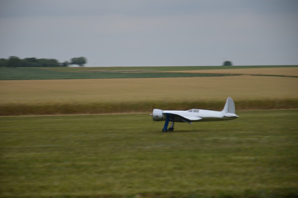 Laurrent choisi l'atterrissage sur piste en Herbe 