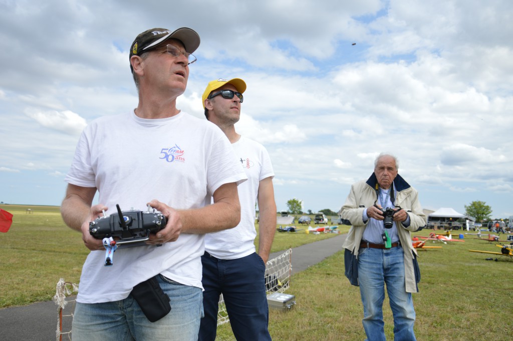 Francky très concentré sur son pilotage .. est coatché par david 