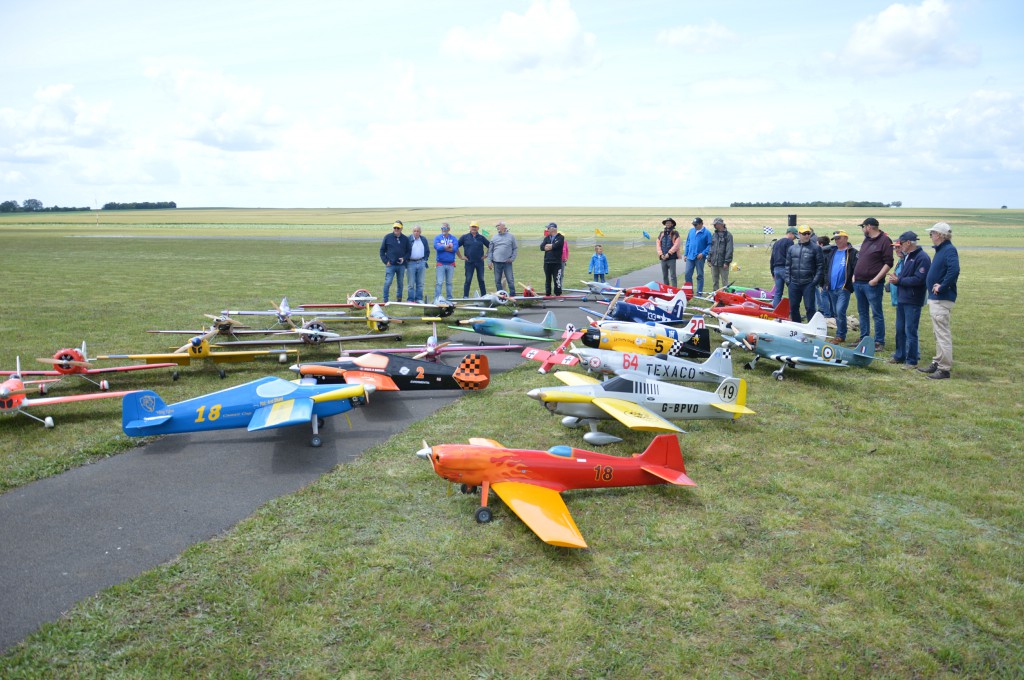 Au premier Plan le Little N° 18  de  Franck Baudin 