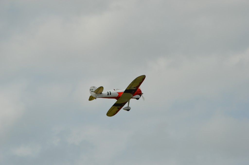 Le Gee Bee Y de Défié  N° 11 est un Kit ready To fly 