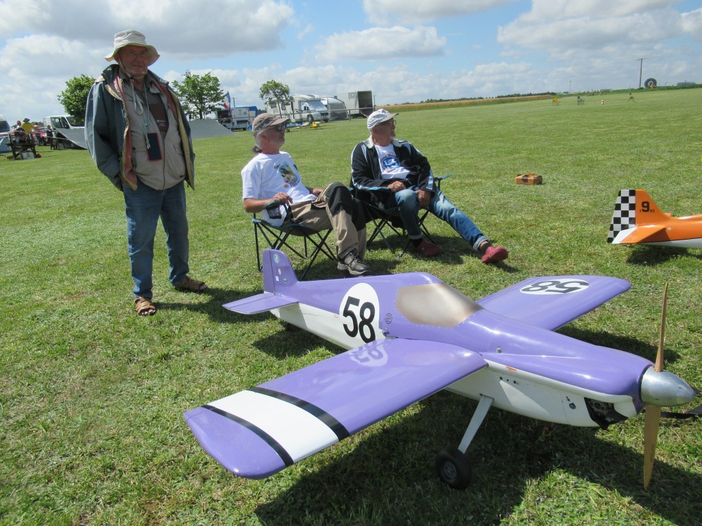 Toujours présent ..le  beau Cassutt  de G Watelet 