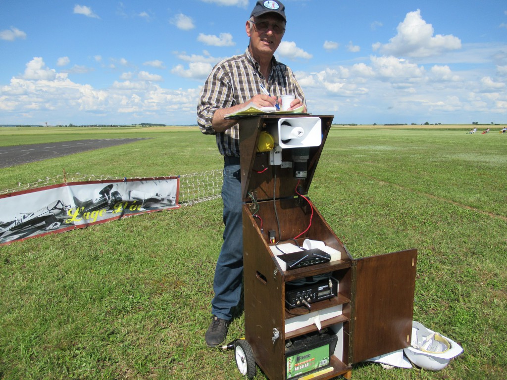 INDISPENSABLE ..la roulotte de fortune   