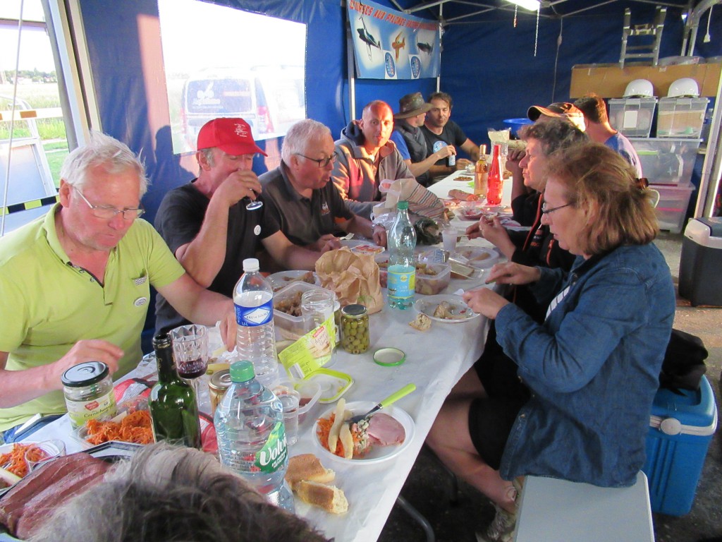 comme il se doit repas conviviale