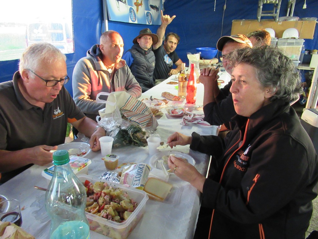 coucou Vincent bon ap..